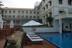 Galle Face Hotel - pool deck