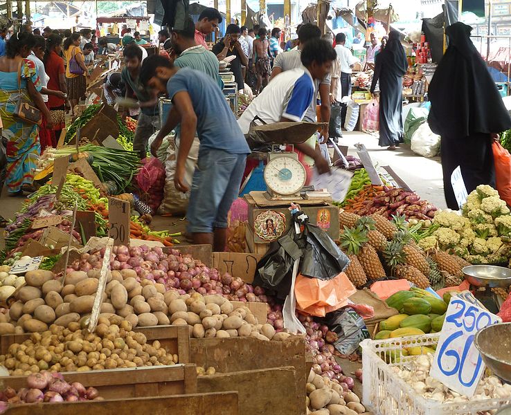 738px-Colombo_le_marché_aux_légumes_(6)